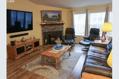 225 Knoll Terrace Dr, Canyonville, OR 97417 - Photo 7