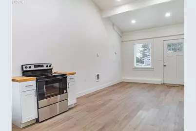 1218 NW Lake St, Newport, OR 97365 - Photo 25