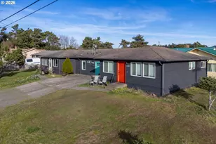 1218 NW Lake St, Newport, OR 97365 - Photo 3