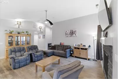 806 Wassom St, Lebanon, OR 97355 - Photo 5