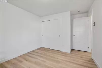 21800 SW Blaine St, Beaverton, OR 97003 - Photo 23