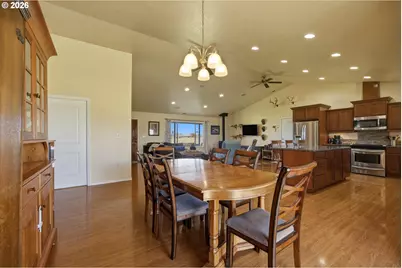 495 SW Second St, Irrigon, OR 97844 - Photo 11