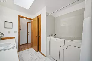 11223 SE Clinton St, Portland, OR 97266 - Photo 17