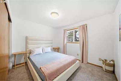 11223 SE Clinton St, Portland, OR 97266 - Photo 15