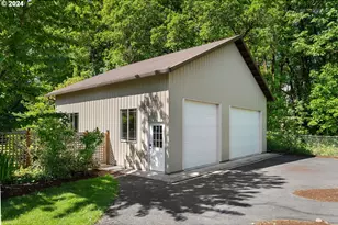 24300 NE Dayton Ave, Newberg, OR 97132 - Photo 43