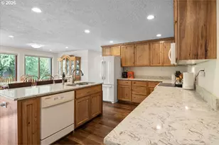1240 39th Ave SW, Albany, OR 97321 - Photo 9