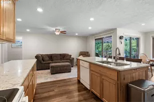 1240 39th Ave SW, Albany, OR 97321 - Photo 11