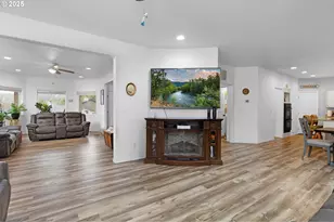 860 NE Ventura St, Roseburg, OR 97470 - Photo 9