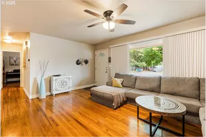 3317 SE 112th Ave, Portland, OR 97266 - Photo 7