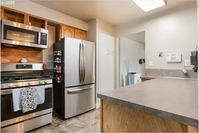 3317 SE 112th Ave, Portland, OR 97266 - Photo 13