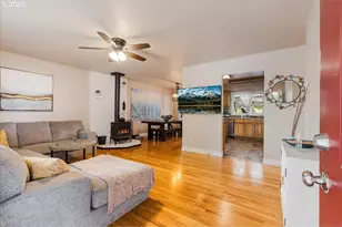 3317 SE 112th Ave, Portland, OR 97266 - Photo 5