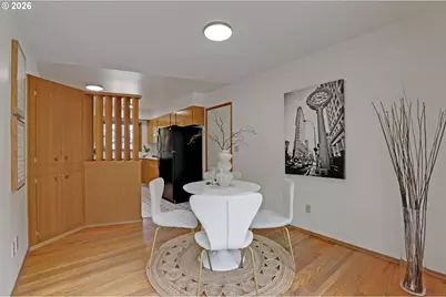 12820 SW Bowmont St, Portland, OR 97225 - Photo 9