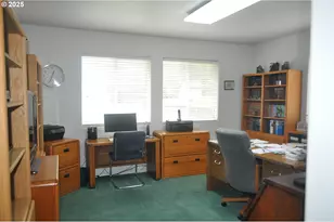 4215 Mt Reuben Rd, Glendale, OR 97442 - Photo 19