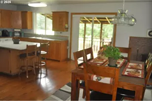 4215 Mt Reuben Rd, Glendale, OR 97442 - Photo 7