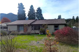 76232 Beech St, Oakridge, OR 97463 - Photo 1