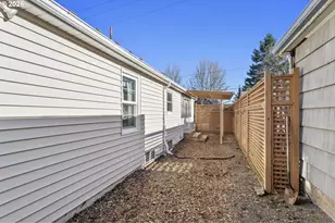 10 N Buffalo St, Portland, OR 97217 - Photo 41