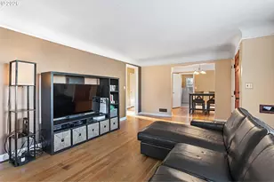 10 N Buffalo St, Portland, OR 97217 - Photo 9