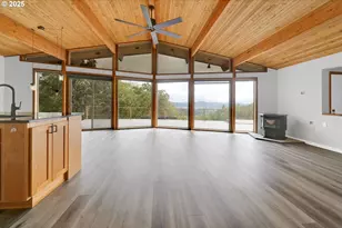 190 Paradise Point Ln, Roseburg, OR 97471 - Photo 3