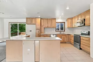 2821 SW Willowbrook Ct, Gresham, OR 97080 - Photo 9