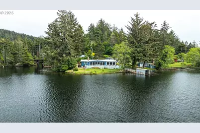 70214 Lakewood Rd, North Bend, OR 97459 - Photo 7