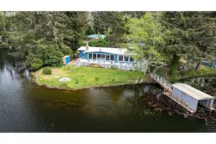 70214 Lakewood Rd, North Bend, OR 97459 - Photo 9