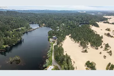 70214 Lakewood Rd, North Bend, OR 97459 - Photo 5