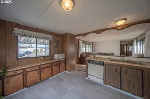 1413 Hawthorne Ave, Reedsport, OR 97467 - Photo 7