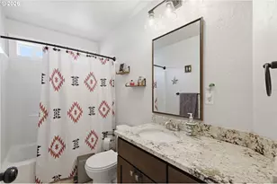 28003 Green Oaks Dr, Eugene, OR 97402 - Photo 25