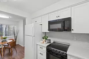 10620 SW Davies Rd, Beaverton, OR 97008 - Photo 7