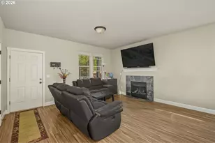 129 NW Connell Ave, Hillsboro, OR 97124 - Photo 5
