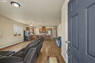 129 NW Connell Ave, Hillsboro, OR 97124 - Photo 3
