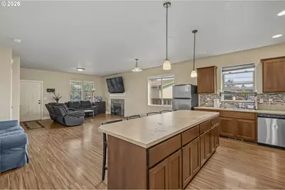 129 NW Connell Ave, Hillsboro, OR 97124 - Photo 9