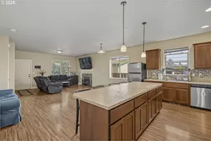 129 NW Connell Ave, Hillsboro, OR 97124 - Photo 9