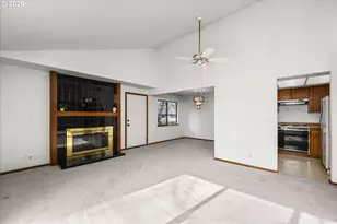 1927 Lake Isle Dr, Eugene, OR 97401 - Photo 9