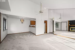 1927 Lake Isle Dr, Eugene, OR 97401 - Photo 9