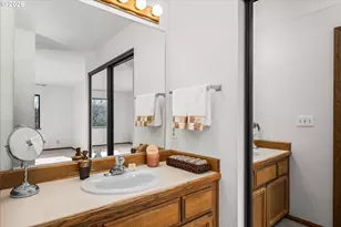 1927 Lake Isle Dr, Eugene, OR 97401 - Photo 23