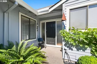 9540 SW Brentwood Pl, Portland, OR 97224 - Photo 7