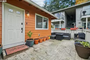 2531 SW Spring Garden St, Portland, OR 97219 - Photo 5