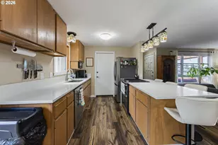 1070 Arago Ave, Coos Bay, OR 97420 - Photo 5