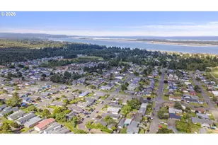 1070 Arago Ave, Coos Bay, OR 97420 - Photo 39