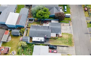 1070 Arago Ave, Coos Bay, OR 97420 - Photo 35