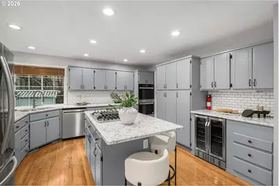 2807 SW 28th Dr, Portland, OR 97219 - Photo 3