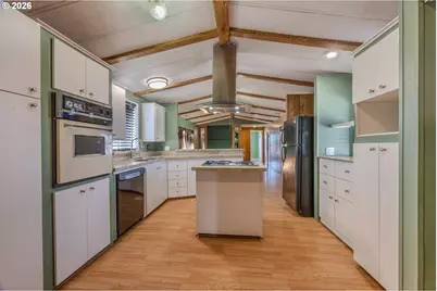 56 Manor Loop, Roseburg, OR 97471 - Photo 9