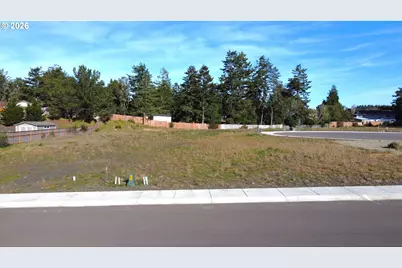 1070 Park Pl, Coos Bay, OR 97420 - Photo 7