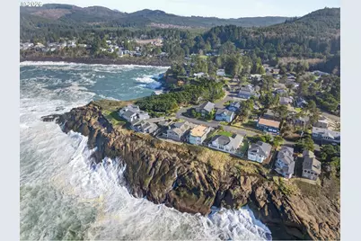 525 SW Point Ave, Depoe Bay, OR 97341 - Photo 45
