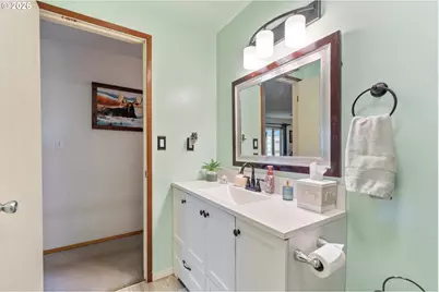 608 Cottonwood Ave, Tillamook, OR 97141 - Photo 15