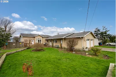 608 Cottonwood Ave, Tillamook, OR 97141 - Photo 1