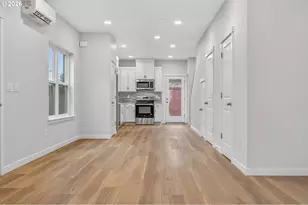 9251 E Burnside St, Portland, OR 97216 - Photo 9