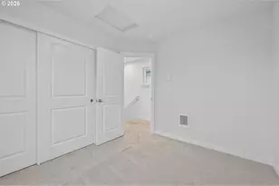 9251 E Burnside St, Portland, OR 97216 - Photo 23