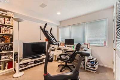 8408 NW Pinnacle Ct, Portland, OR 97229 - Photo 21